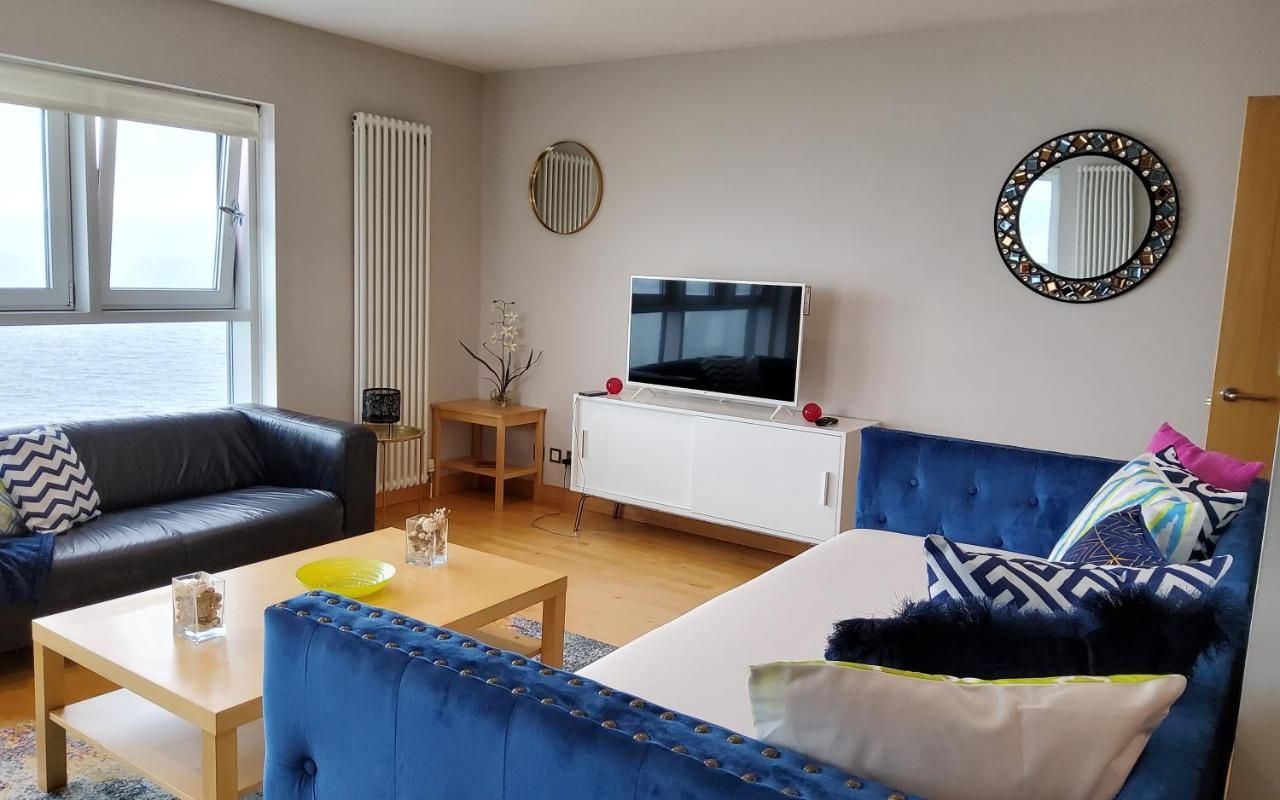 2 Bed Aprtmt- Waterfront, 5 Beds, Parking Apartment Edinburgh